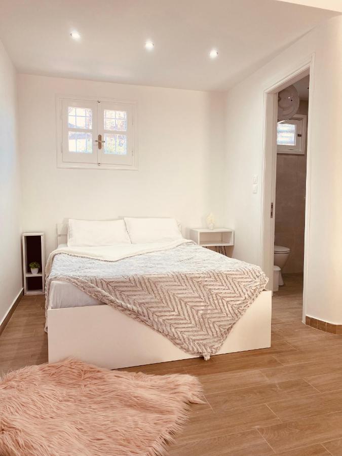 Louvros Luxury Suites Dassia  Zewnętrze zdjęcie