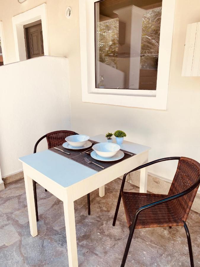 Louvros Luxury Suites Dassia  Zewnętrze zdjęcie