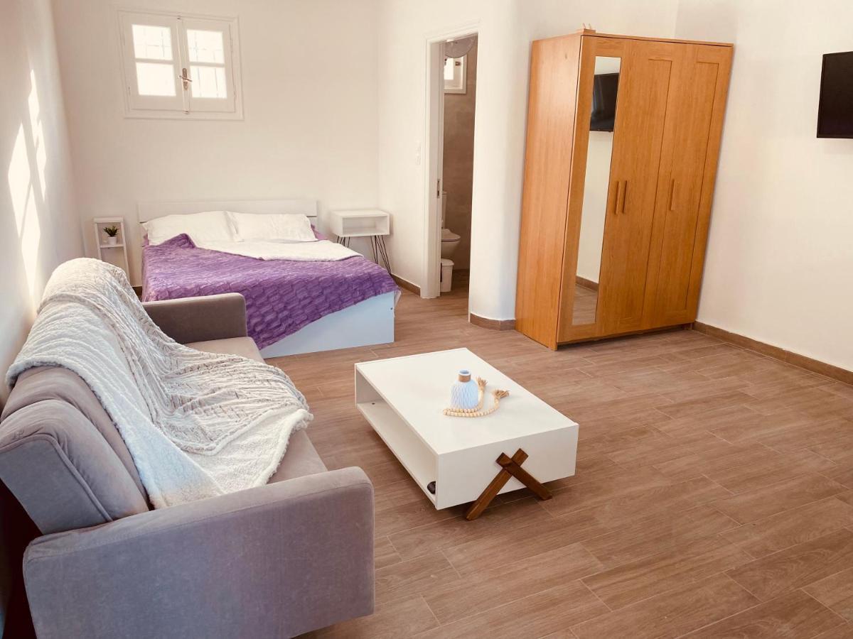 Louvros Luxury Suites Dassia  Zewnętrze zdjęcie