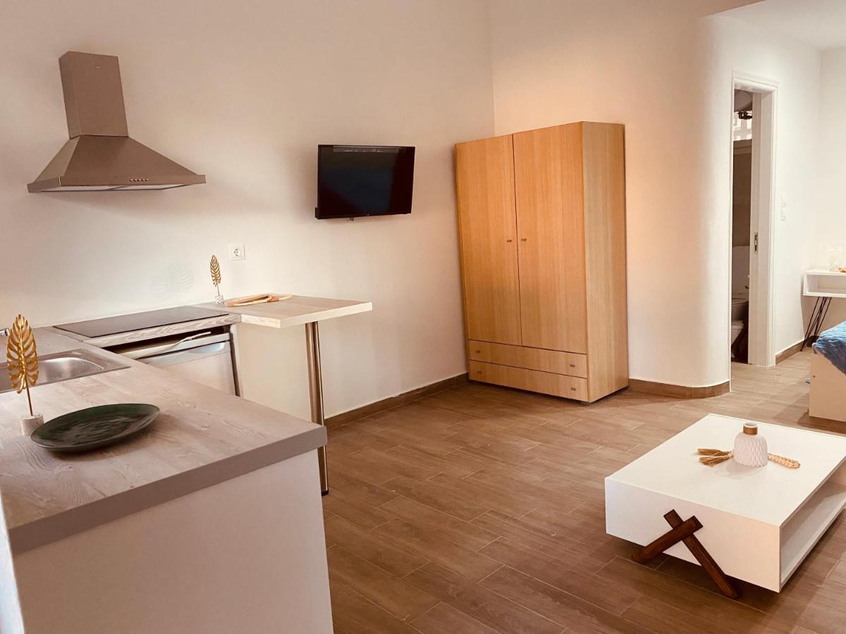 Louvros Luxury Suites Dassia  Zewnętrze zdjęcie