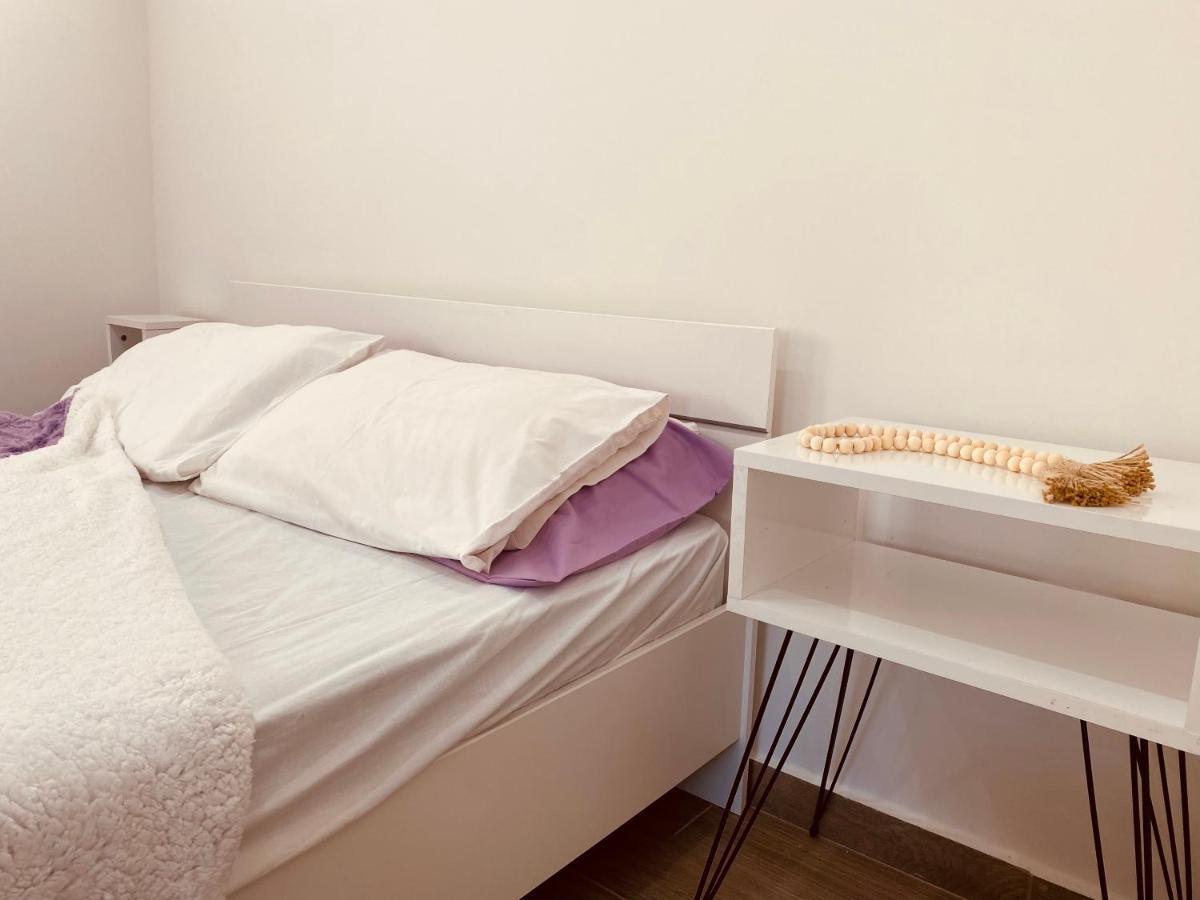 Louvros Luxury Suites Dassia  Zewnętrze zdjęcie